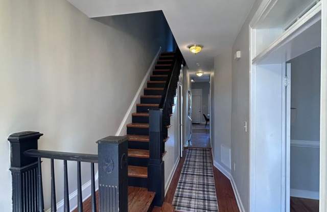 Fully Furnished Mid-Term Rental in Richmond's Fan District Gallery 4
