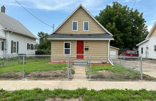 3 Bedroom 2 Stall Detached Garage Fairgrounds - 2936 Dean Avenue, Des Moines, IA 50317