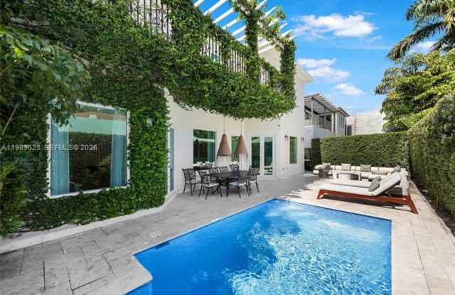 1898 S Miami Ave MIAMI, FL 33129 photos photos