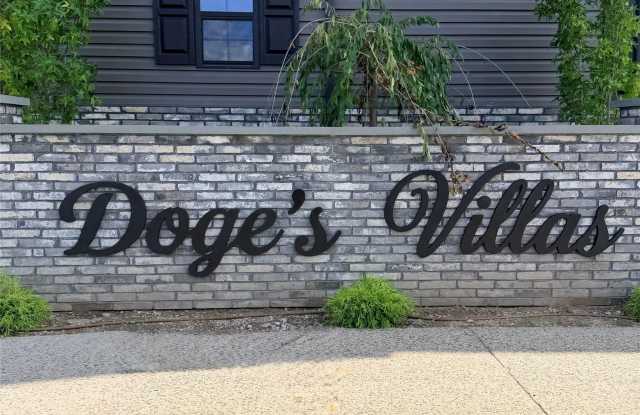 11 Doges Promenade Gallery 1
