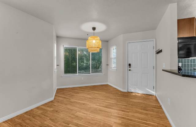564 Sellwood Court - 1 Gallery 4
