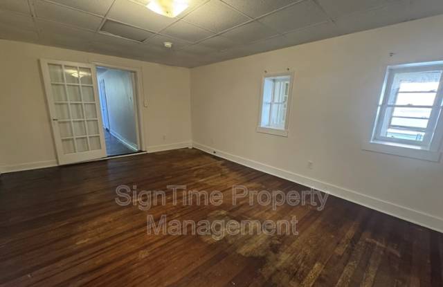 54 East Franklin Street Gallery 4