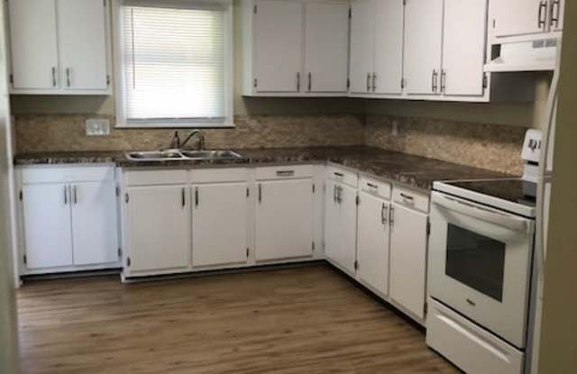 716 Brown Ave photos photos