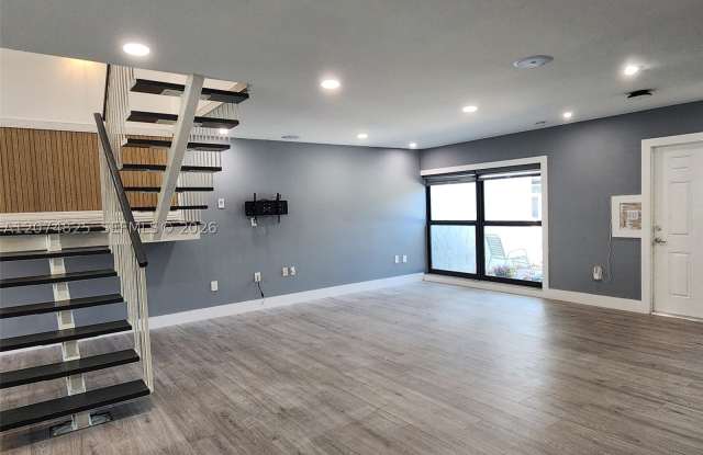 6518 Kendale Lakes Dr Gallery 2
