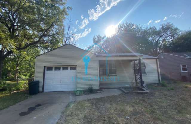 $995- ** COMING SOON** 2 bedroom / 1 bathroom - Single Family Home Gallery 1