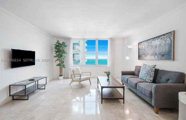 5101 Collins Ave Gallery 3