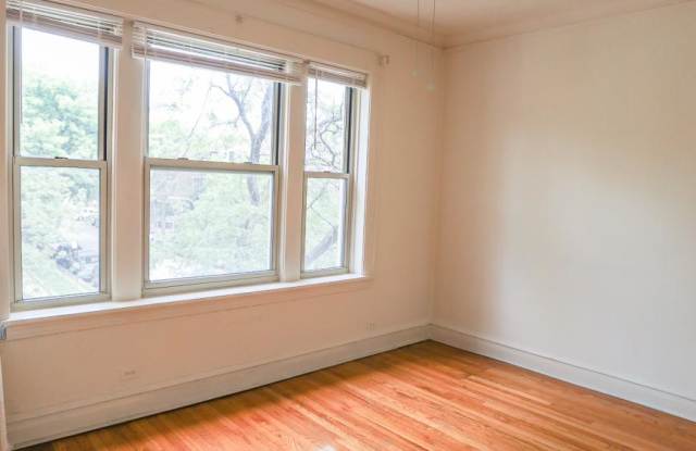 1201 West Waveland Gallery 1