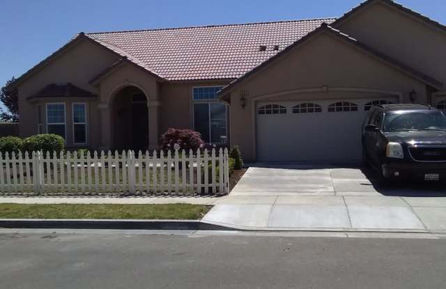 Coming Soon! 4-Bedroom, 2-Bathroom Home with 2-Car Garage – Great Location photos photos