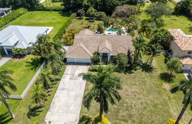14463 SW 16th Ct photos photos