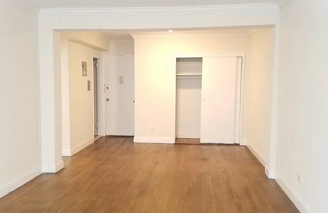 445 E 77th St Apt 2H Gallery 3