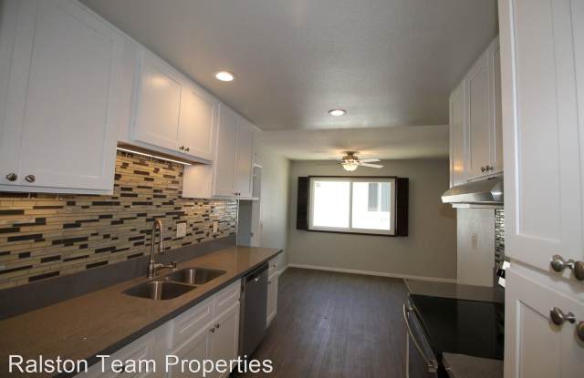 1041 Flax Ct Gallery 3