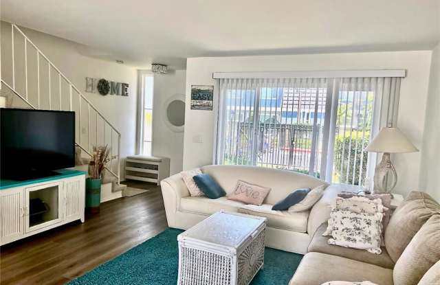 8482 Mariners Cove Drive Gallery 3