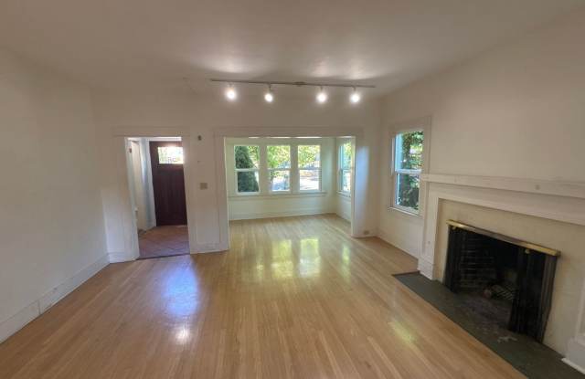 LOCATION MATTERS ~ 4 Bedroom + Bonus Room ~  Walking Distance to OSU Gallery 4