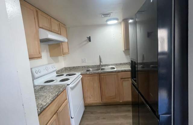 2666 N 43RD Avenue photos photos