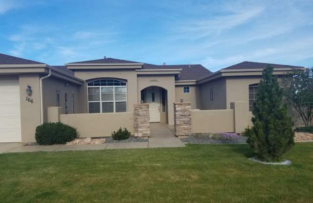 Retire homeowner looking for roomate photos photos