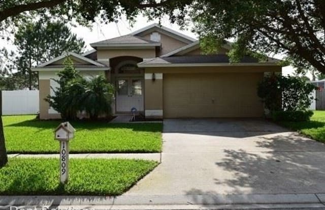 10809 Windbury Way - 10809 Windbury Way, Riverview, FL 33569