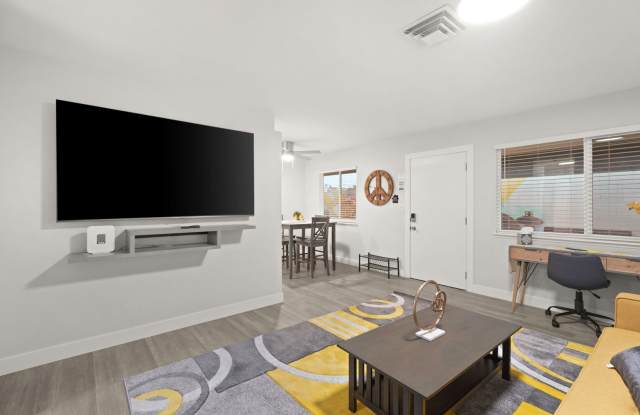 Updated 2-Bedroom Unit in Convenient Downtown Las Vegas Location photos photos Updated 2-Bedroom Unit in Convenient Downtown Las Vegas Location photos photos
