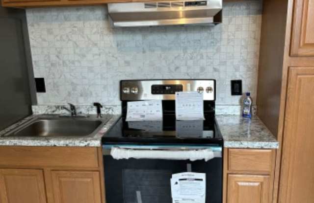11 Pine St #4 - 11 Pine Street, Hartford County, CT 06062