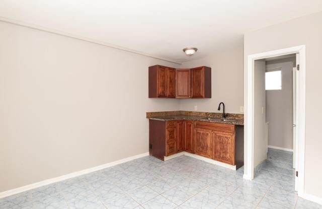 438 Roseland Drive photos photos