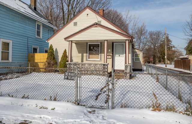 7600 Lawn Ave photos photos