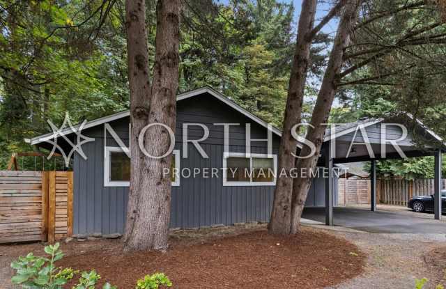 Wooded Setting, Thoughtful Updates & Unbeatable Lake Oswego Location Gallery 1
