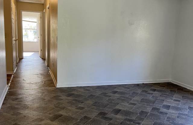 2882 Dignan Street Gallery 3