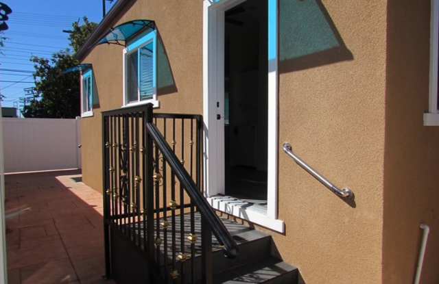 2bed/1 bath ADU--NEW--Private with wrap around patio/yard Washer/Dryer included! photos photos