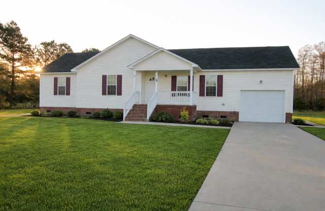Gorgeous and Spacious Country home located in Camden County. Gallery 1