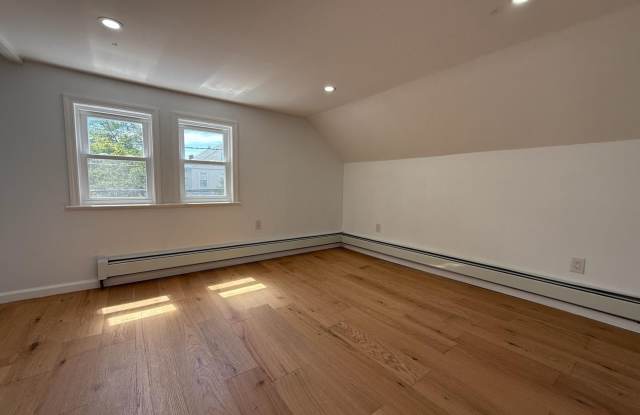 82 MCADOO AVE Gallery 4
