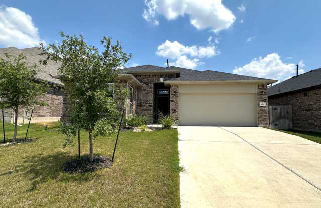 The newer home with 3 bedrooms and 2 bathrooms for rent in South Austin, Sunfield Community in Buda TX photos photos