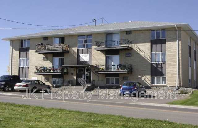 1401 2B Street S photos photos