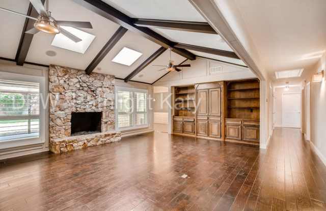14108 Edgecrest Drive Gallery 2