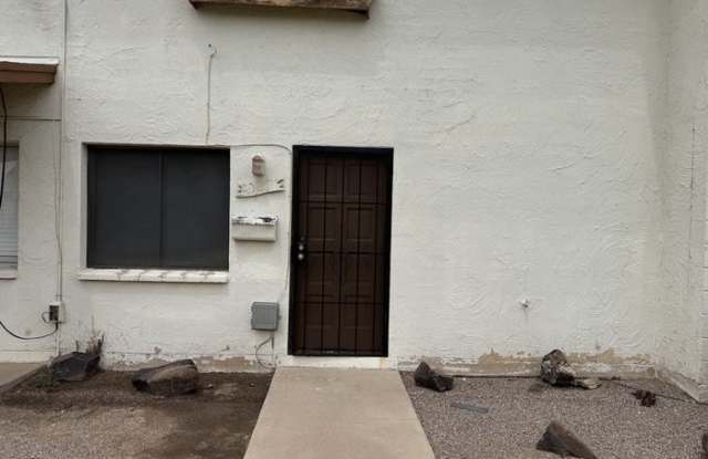 7129 West Wolf Street Gallery 2