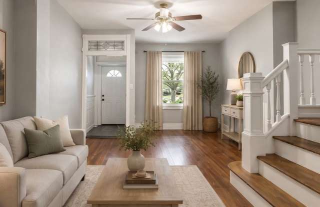 1249 North Alden St, House. 4 bedrooms, 1 bathroom for $1,600 Gallery 3