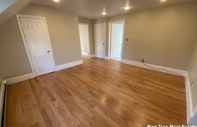 335 Baker St. photos photos