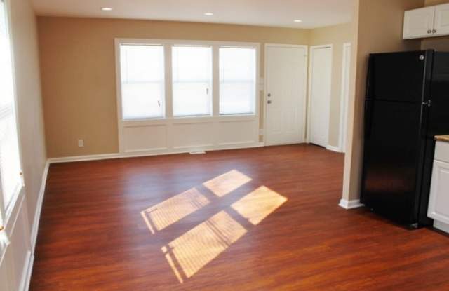 3131 Thayer Street Gallery 3