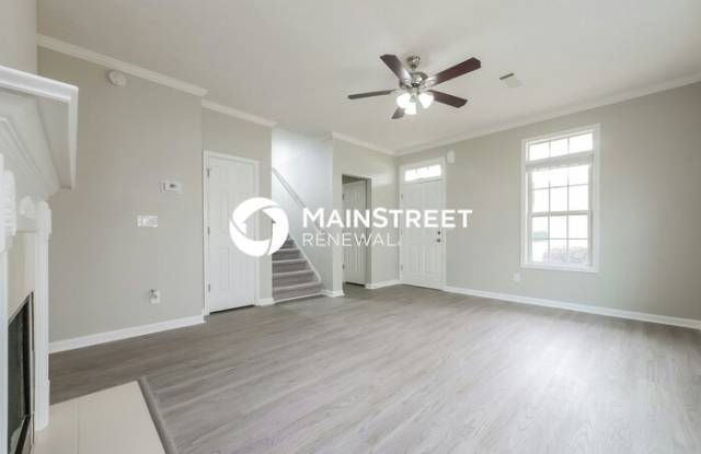 1305 Lafayette Square Gallery 4