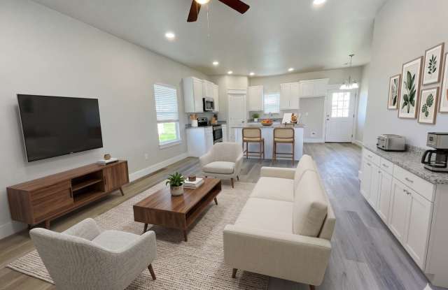 Adorable home in a quiet neighborhood photos photos