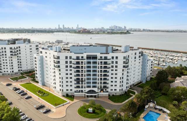 1001 Marina Dr Gallery 1