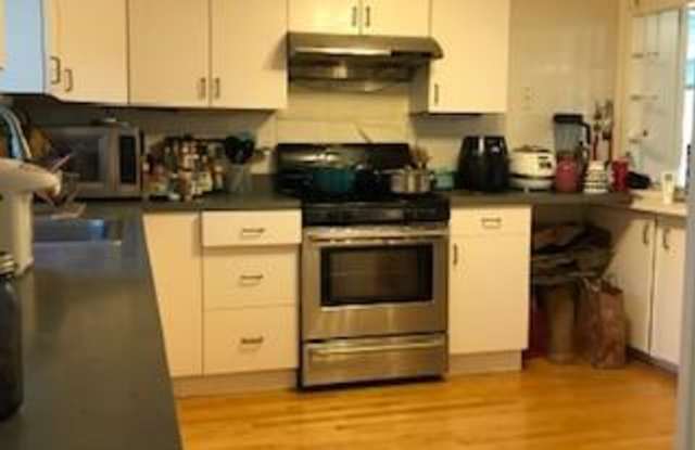 53 Elinor Rd. Gallery 4