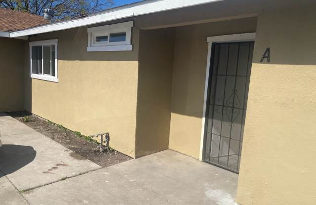 1113 Roselawn Avenue - A - 1113 Roselawn Avenue, Modesto, CA 95351 1113 Roselawn Avenue - A - 1113 Roselawn Avenue, Modesto, CA 95351