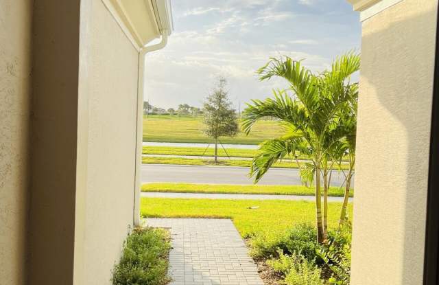 14476 Spruce Pine Drive Gallery 3