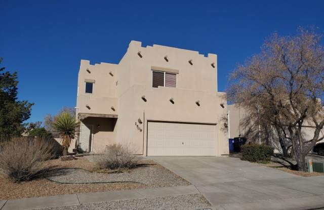 Desirable 3 bedroom home in lovely Vista Del Norte neighborhood. Gallery 3