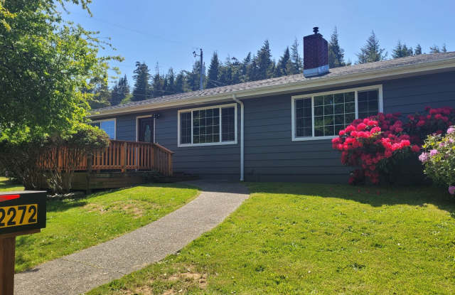 Family Home in Desirable Neighborhood! photos photos