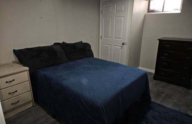 1 Private Bedroom 1 Shared Bathroom photos photos