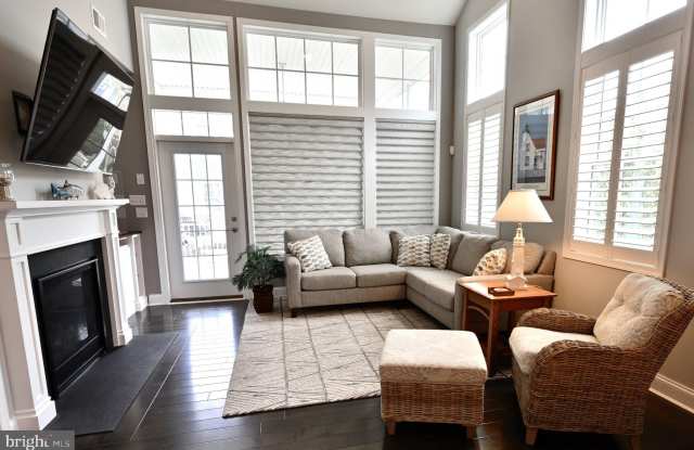 19059 CHARLOTTETOWN Way Gallery 3