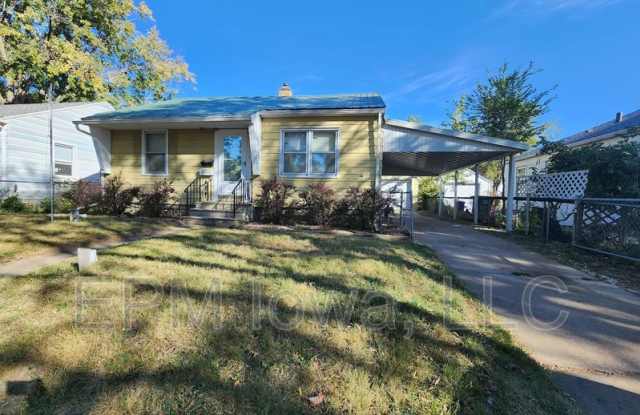 658 Newton Street - 658 Newton Street, Waterloo, IA 50703