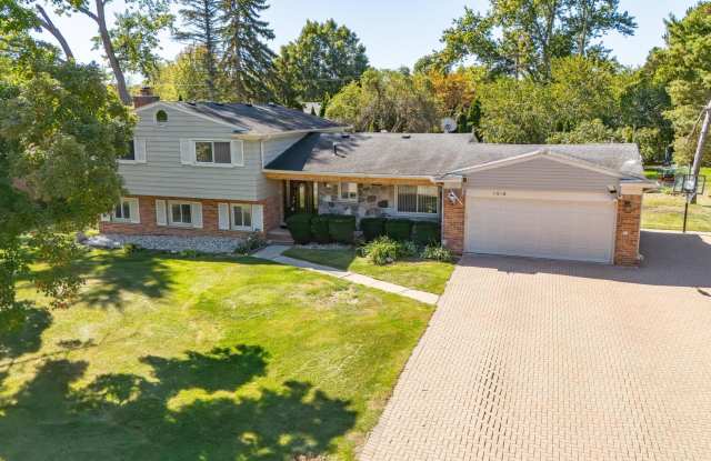 2616 Douglas Drive photos photos