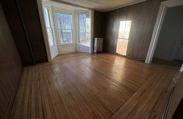 41 Mount Vernon St. Gallery 3