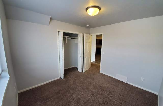 408 North Sioux Boulevard - 7 Gallery 2